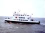 Insel Hiddensee - nicht mehr ganz so neue kombinierte Passagier- und Autofähre der "Weißen Flotte" aber mit Eisklasse bei der Überfahrt nach Vitte