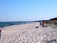 Rügen - Strand von Juliusruh in Richtung Schaabe im Frühjahr Rügen - Strand von Juliusruh in Richtung Schaabe im Frühjahr