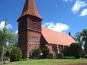 Rügen - Dorfkirche St.-Nikolai in Altefähr