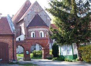 Rügen - Pfarrkirche in Altenkirchen